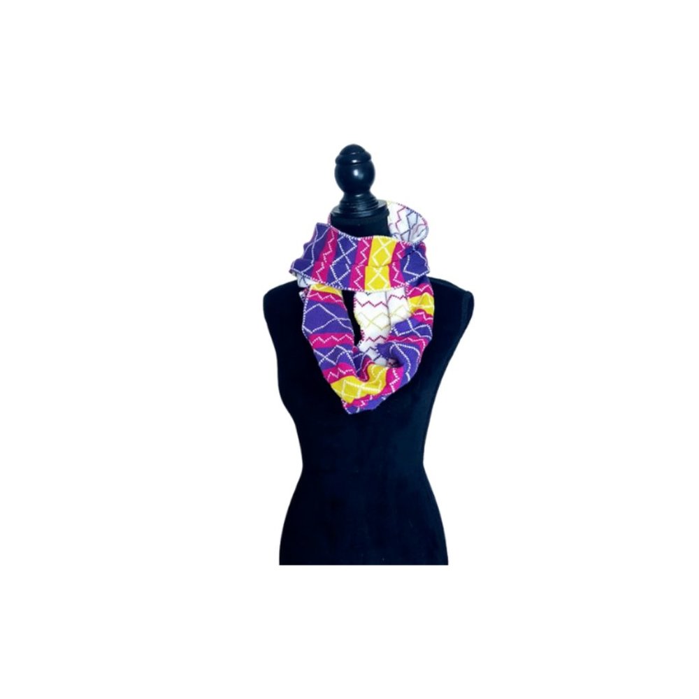 #C33 Mountain Ridge Infinity Scarf - Picture 11 of 13